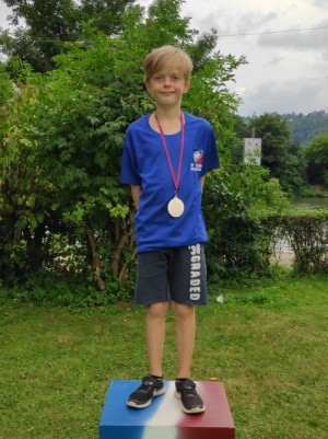 Emil Hoch gewinnt Silbermedaille bei den Kanu-Schuelerspielen bei der Reichsstadt-Regatta Esslingen